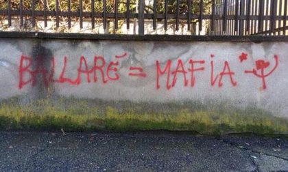 Appare graffito con la scritta “Ballarè = mafia”, solidarietà al sindaco dal Pd