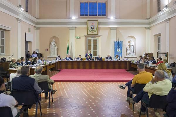 Quanto “costano” i politici galliatesi?