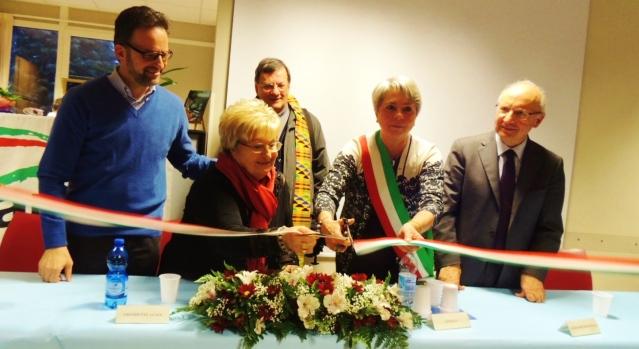 Taglio del nastro per il Centro incontro comunale di Borgomanero