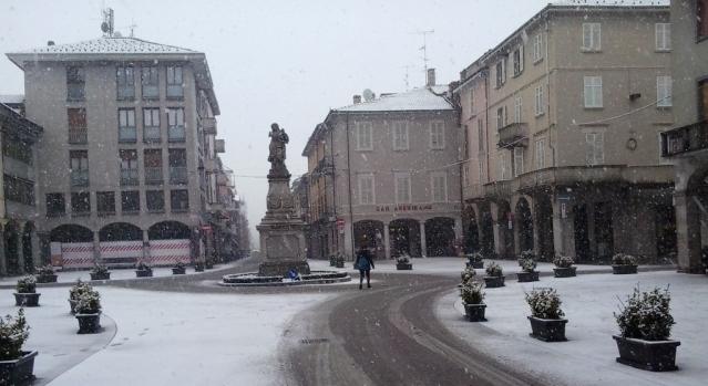 Borgomanero, ecco la neve!