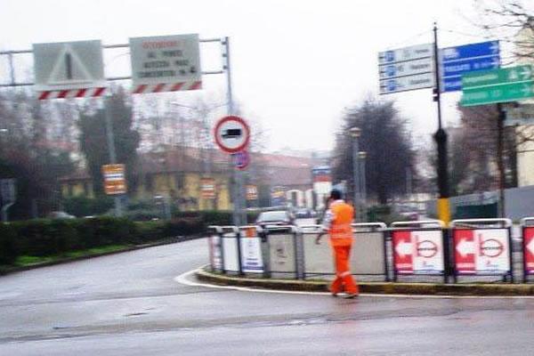 Chiuso in uscita da Novara il cavalcavia XXV Aprile