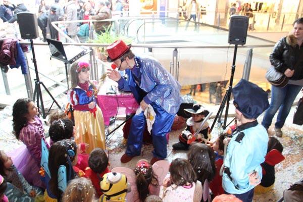 Grande festa per tutti i bimbi al Centro commerciale (FOTOGALLERY)