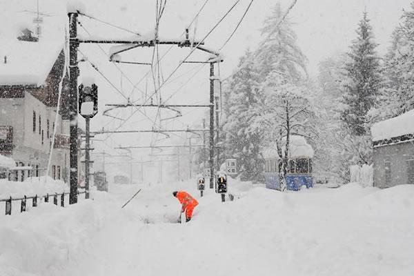 La nevicata manda in “tilt” Ossola, Verbano e Aronese (FOTOGALLERY)