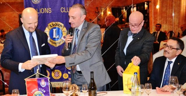 “No all’individualismo, sì al welfare di comunità”