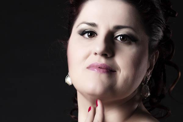 «Riempiamo il teatro di giovani»