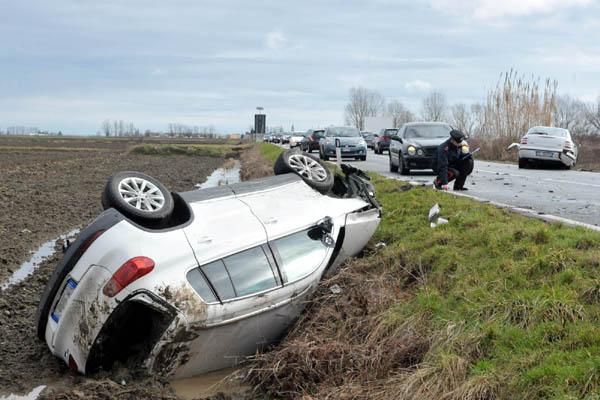 Sette feriti in un incidente a Cameriano