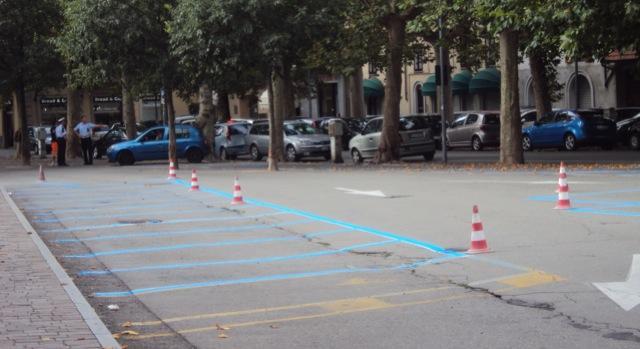 Parcheggi blu gratuiti per le auto meno inquinanti?
