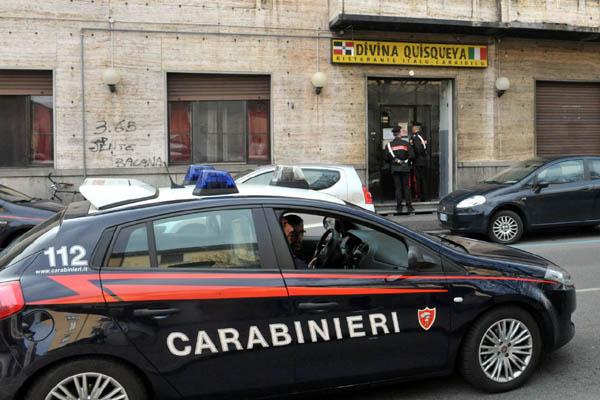 Sequestrati cinquanta chili di alimenti in un locale di viale Manzoni