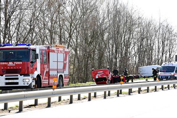 Traffico in tilt per un incidente in tangenziale all’altezza di Cameri