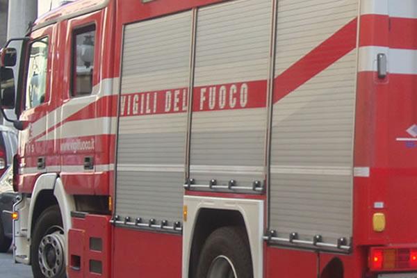 Dormelletto: a fiamme alcune sterpaglie a ridosso della ferrovia