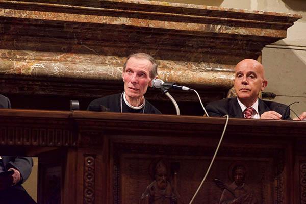 I vescovi Corti e Brambilla hanno presentato il libro “Vivere la carità… insieme”