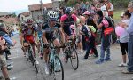 Attesa trepidante per il passaggio del Giro