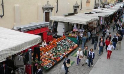 Borgomanero, giro di vite sulla raccolta rifiuti del “dopo mercato”