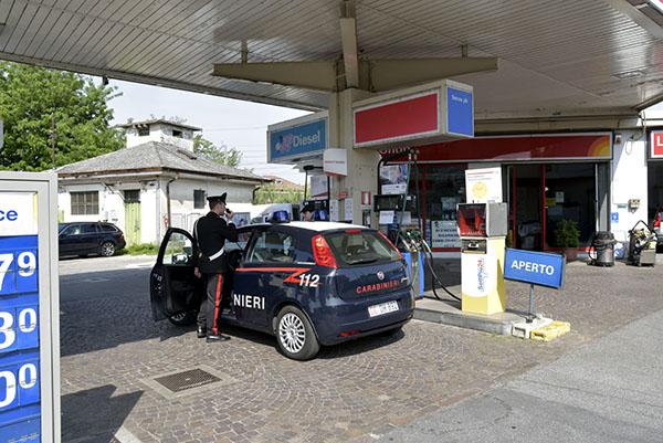 Esso di viale Volta ‘visitato’ dai ladri per la seconda volta in pochi giorni