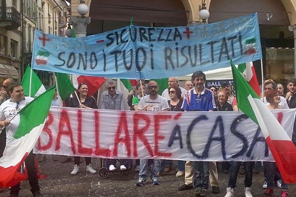 Iniziativa “Ballarè a casa” dei No Musa e di Sveglia Novara