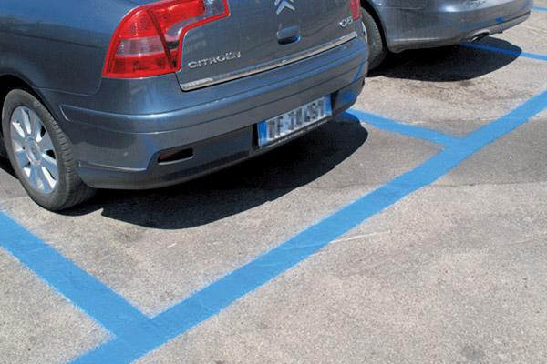 Ogni giorno 14.765 persone condividono 4.861 posti auto