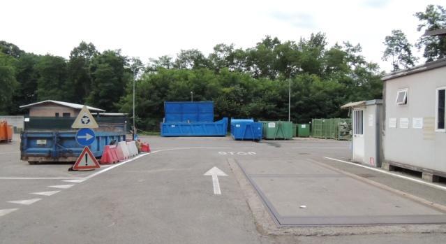 Borgomanero: è più semplice smaltire pneumatici e vernici