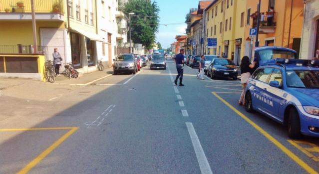 Borgomanero, pedone investito da un ciclomotore in via Novara