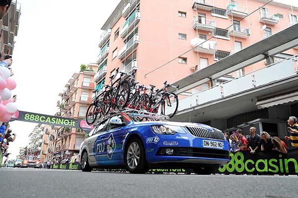 Il Giro ha infiammato Novara (FOTOGALLERY)