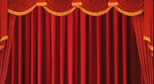 Il palcoscenico parla dialetto