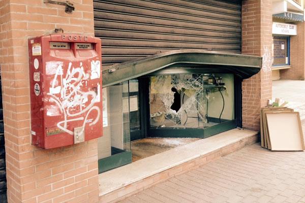 Ladri in una tabaccheria di corso Risorgimento