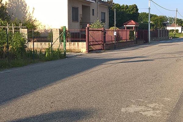 A Pernate proteste per via Romentino, “una pista da Formula 1”