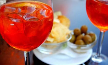 Novara bar chiuso: all’interno beccati 11 clienti fra spritz e birre