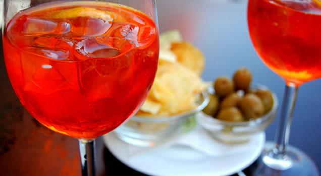 Novara bar chiuso: all’interno beccati 11 clienti fra spritz e birre