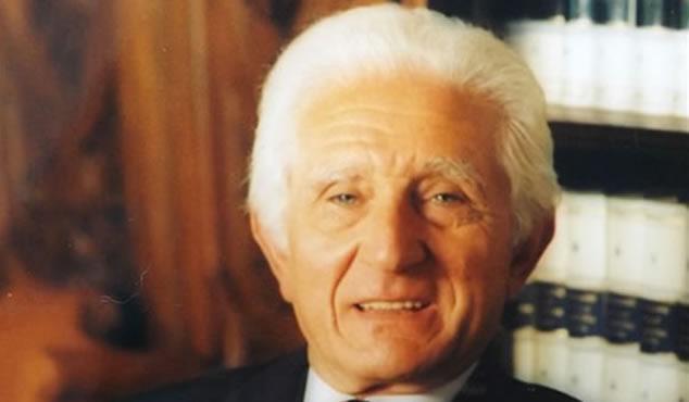 Camera ardente in azienda per Mario Cavanna