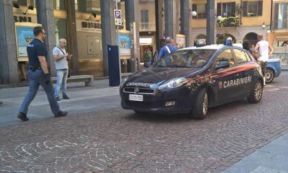 Carabinieri e Polizia in corso Cavour alle 16
