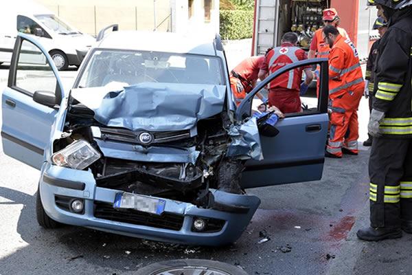 Centauro ferito gravemente in un incidente in corso Trieste