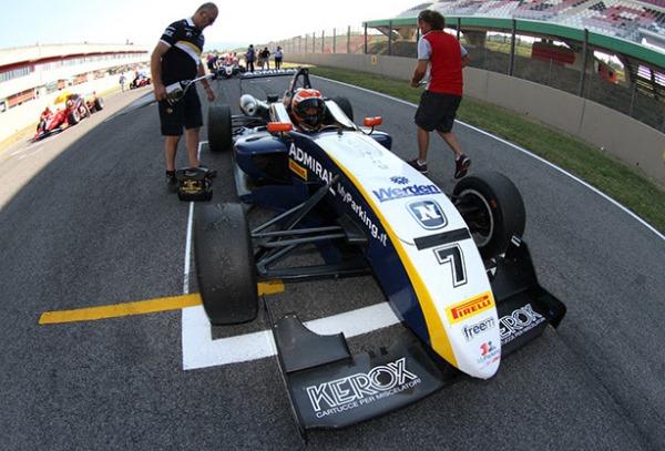 Grande rimonta di Piero Longhi in Formula 2