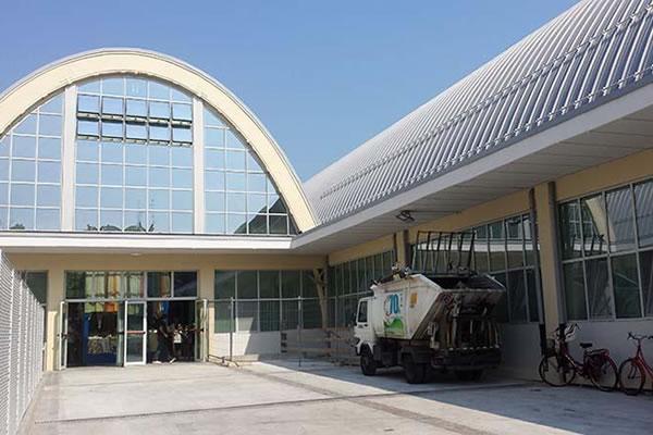 I produttori agricoli del mercato in via XX Settembre