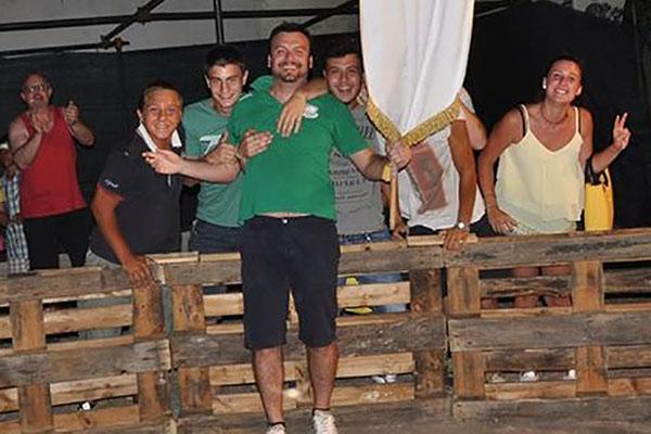 Palio dei rioni a Nibbia: festa verde per i vincitori dell’Angul di scoli (FOTOGALLERY)