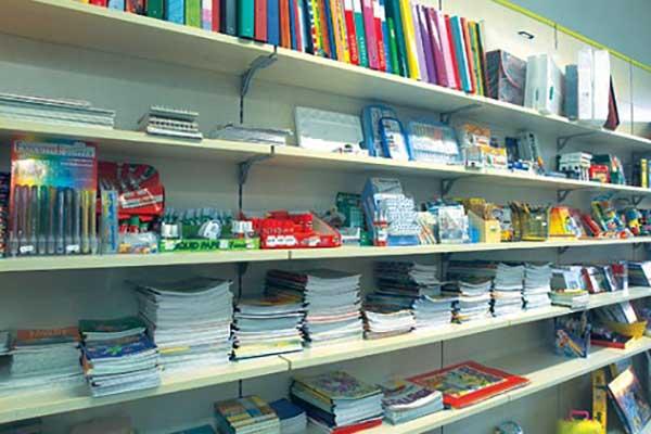 Successo per la raccolta di materiale scolastico usato