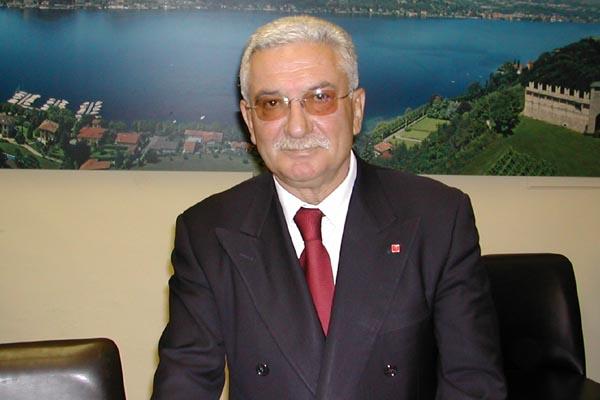 Arona, addio all’ex sindaco Catapano