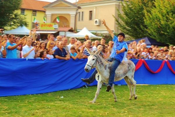 Festa dell’Uva, il Palio degli Asini perde un rione