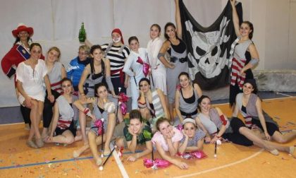 Il twirling “invade” Orta per solidarietà