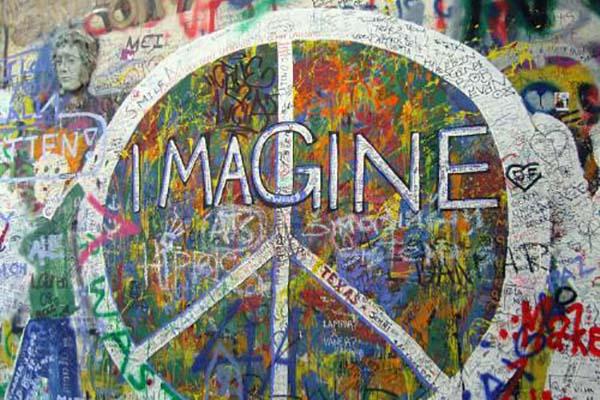 Trecate cammina sul sentiero della pace