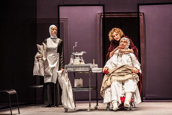 Al Coccia Gioele Dix inaugura la stagione di prosa