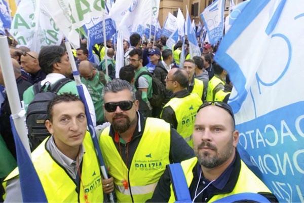 Anche gli agenti del Sap Novara in piazza a Montecitorio