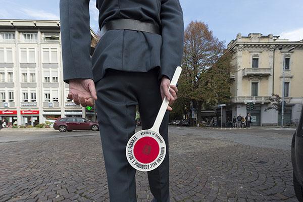 Borgomanero: le Fiamme Gialle scovano 4mila articoli di rubinetteria finti ‘Made in Italy’