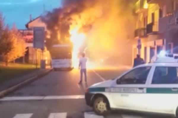 Corriera a fuoco in corso della Vittoria