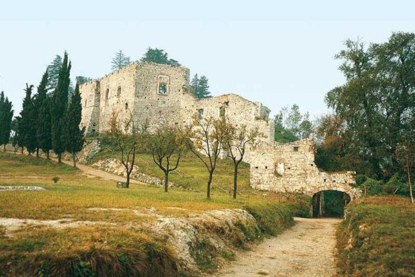 La Rocca di Arona brillerà anche in notturna