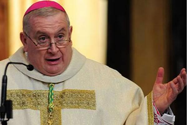 Il parroco si sposa: annuncio shock