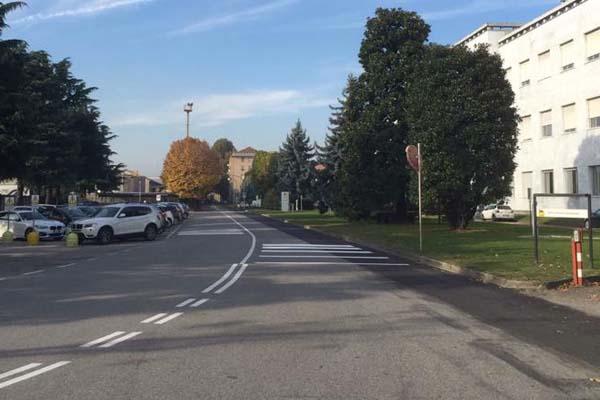 Segnaletica orizzontale in rifacimento in città (FOTOGALLERY)
