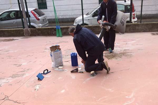 Detenuti rimettono a nuovo l’area verde di via Ghiberti (FOTOGALLERY)