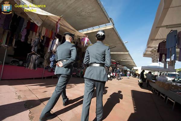 Gdf: sequestrati 70.000 accessori per l’abbigliamento