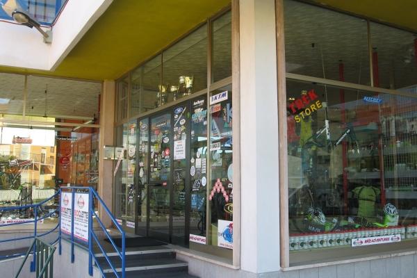 Ladri di biciclette messi in fuga dai Carabinieri