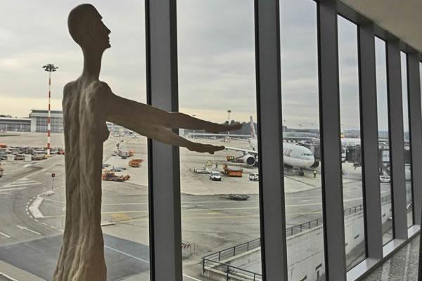 Le sculture del novarese Costantino Peroni da Casa Bossi a Malpensa